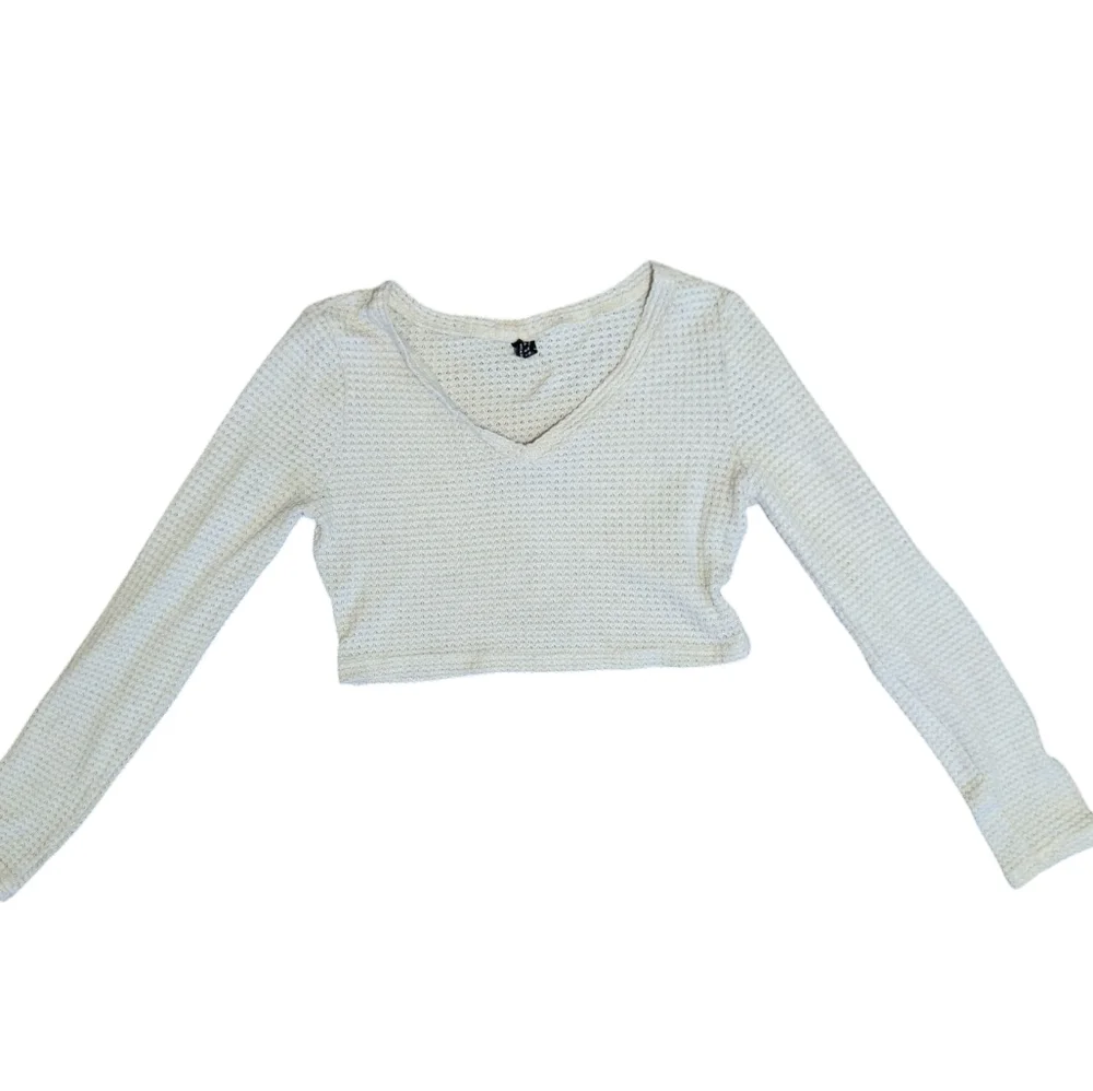 SHEIN Cream‎ V-Neck Cropped Sweater